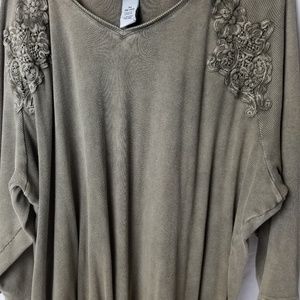Catherine's Pullover shirt olive green, long sleev